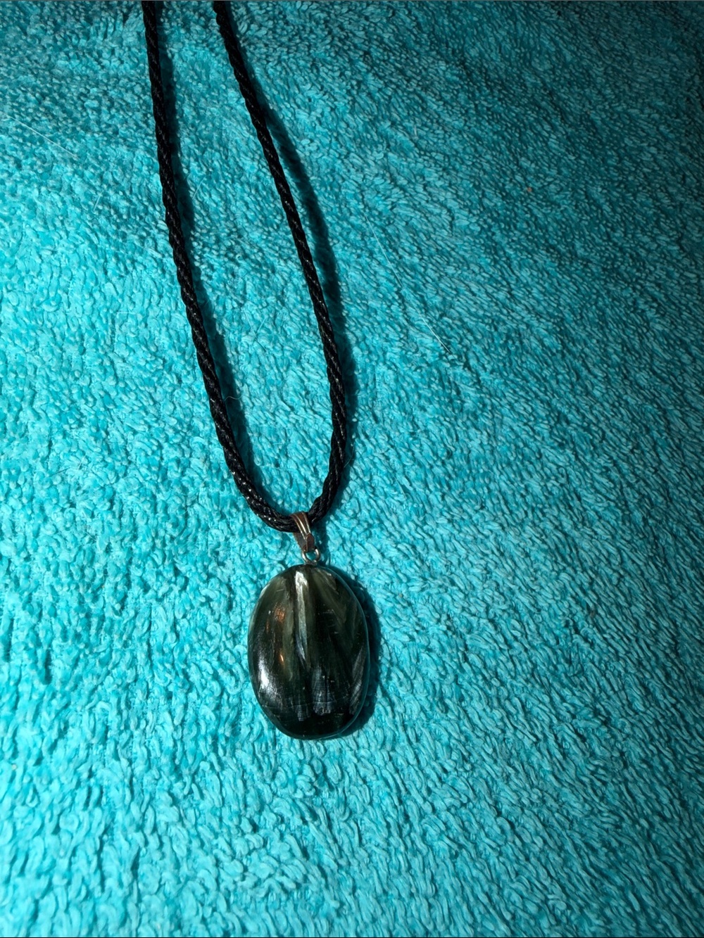 Black/green Pendant Necklace with Braided Cord